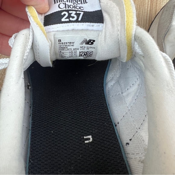 NEW BALANCE 237 Lace-Up Running Shoes Unisex Women's 9 Men's 7.5 WS237BW - Picture 10 of 11